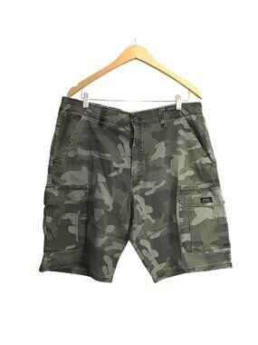 WRANGLER MENS ARMY GREEN RELAX FIT CARGO SHORTS SIZE 38